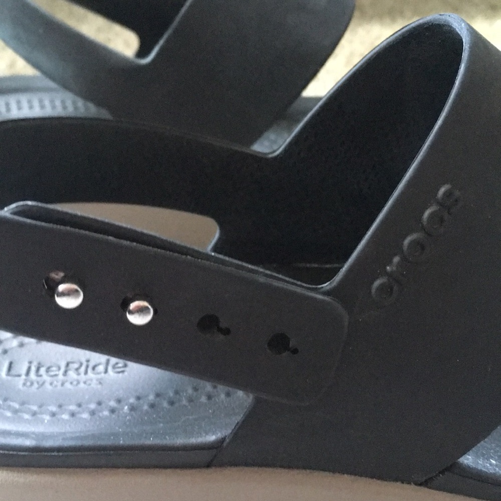 Crocs Brooklyn Low Wedge Sandal-Women - Picture 4 of 8
